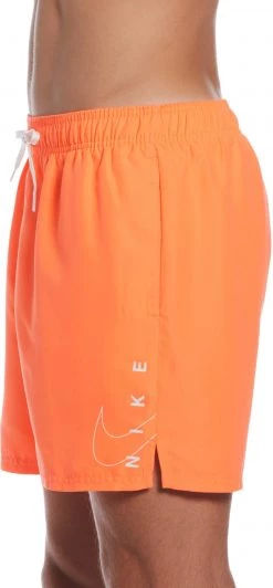 Tout neuf 🌟 Nike Swim Swoosh Break 5" Volley Shorts Men, rouge 👍 -Maillots de bain Soldes nike swim swoosh break 5 volley shorts men atomic orange 3